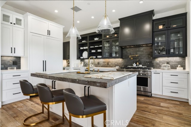 MLS #OC25225035 image #12
