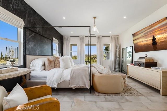 MLS #OC25225035 image #22