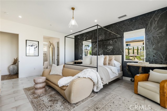 MLS #OC25225035 image #23