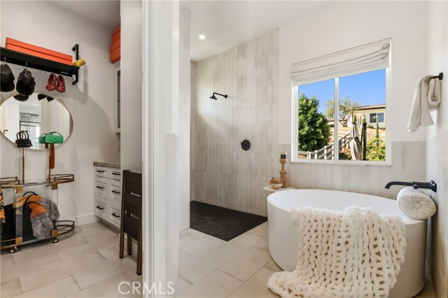 MLS #OC25225035 image #27