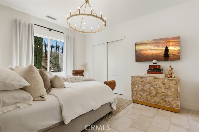 MLS #OC25225035 image #33