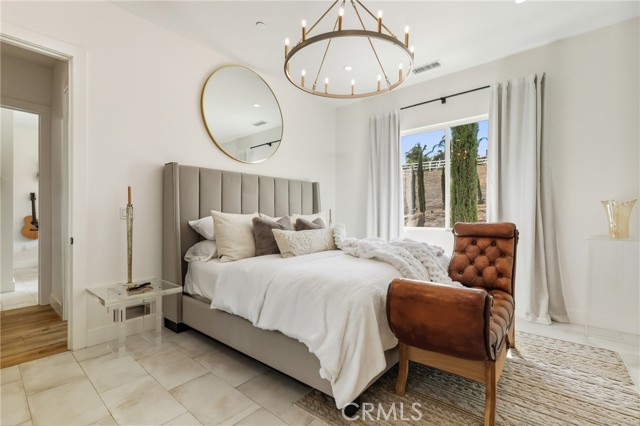 MLS #OC25225035 image #34