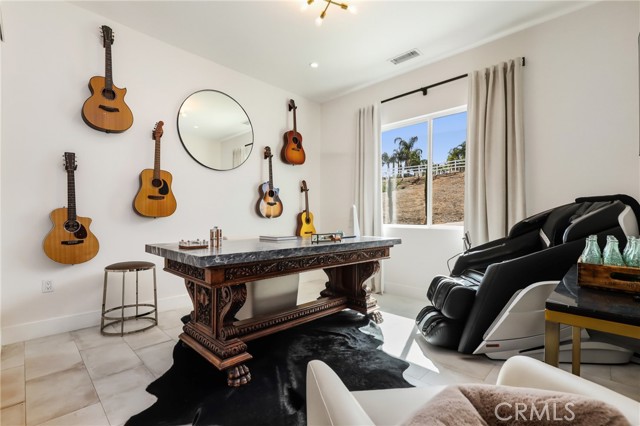 MLS #OC25225035 image #36