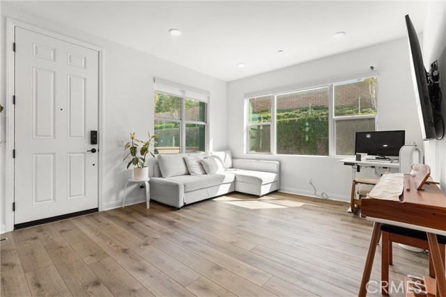 MLS #OC25225058 image #3