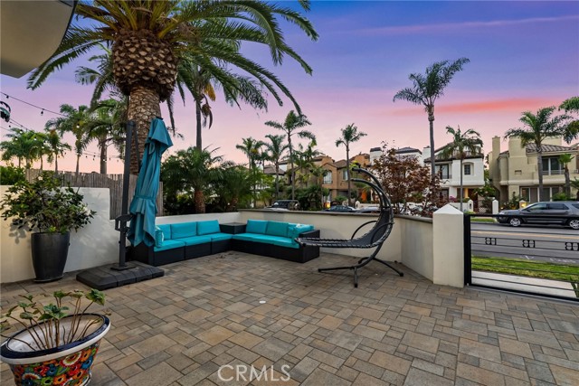 MLS #OC25225070 image #25