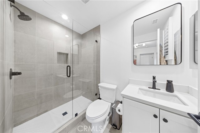 MLS #OC25225088 image #11