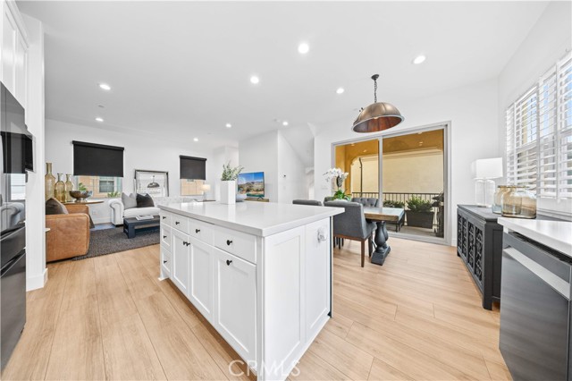 MLS #OC25225088 image #2