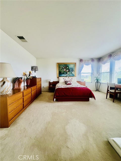 MLS #OC25225093 image #18