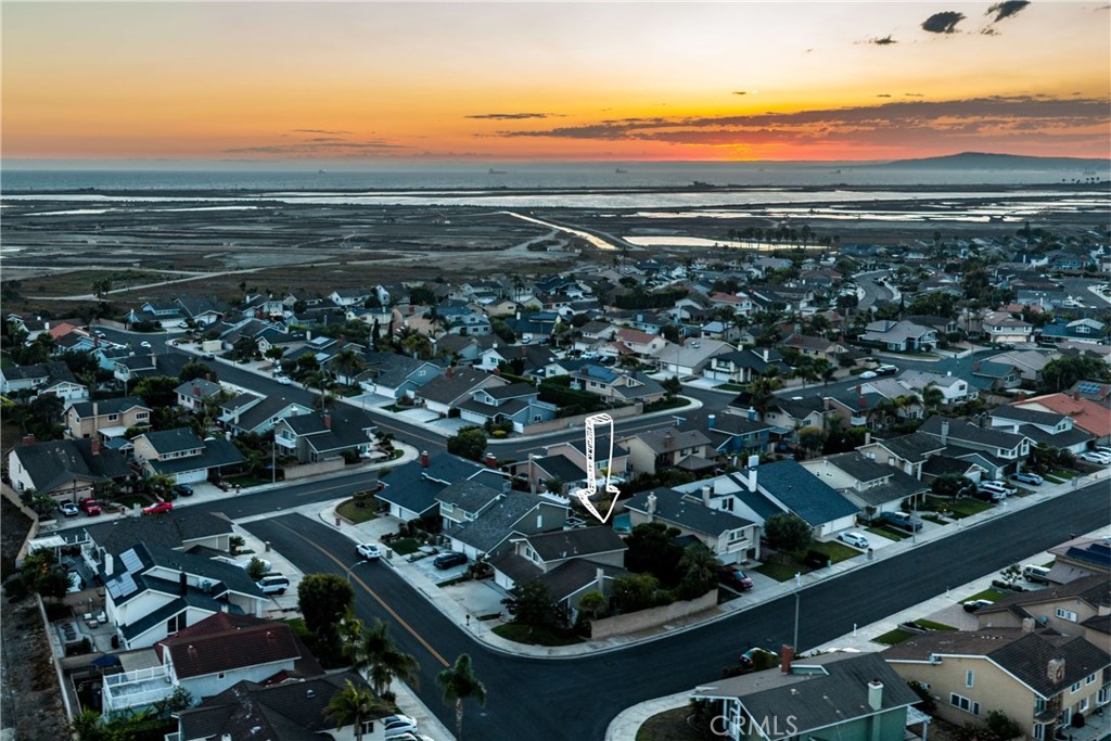 MLS #OC25225101 image #1