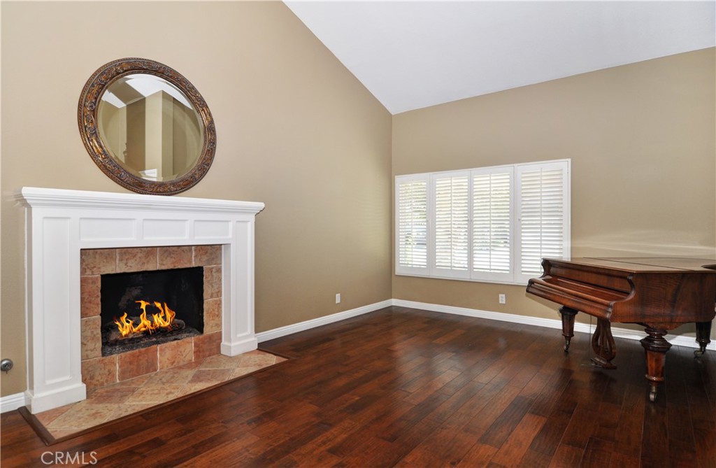 MLS #OC25225101 image #3