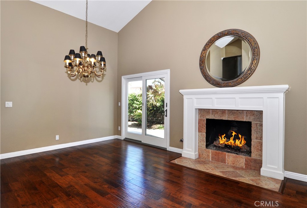 MLS #OC25225101 image #4