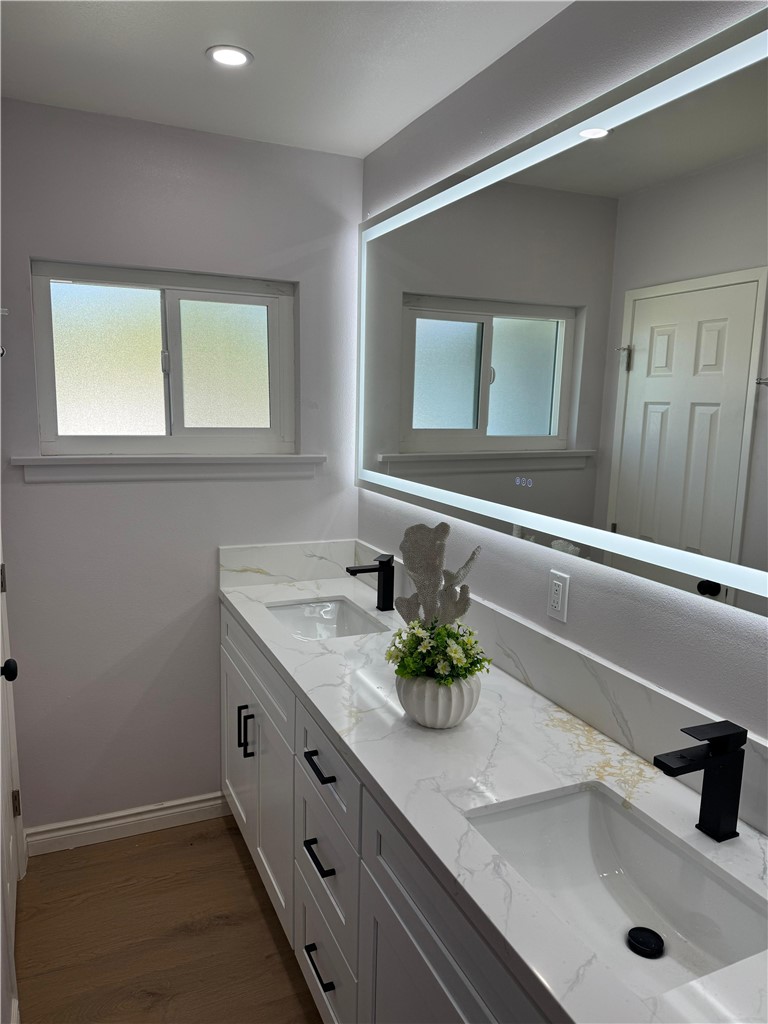 MLS #OC25225133 image #17