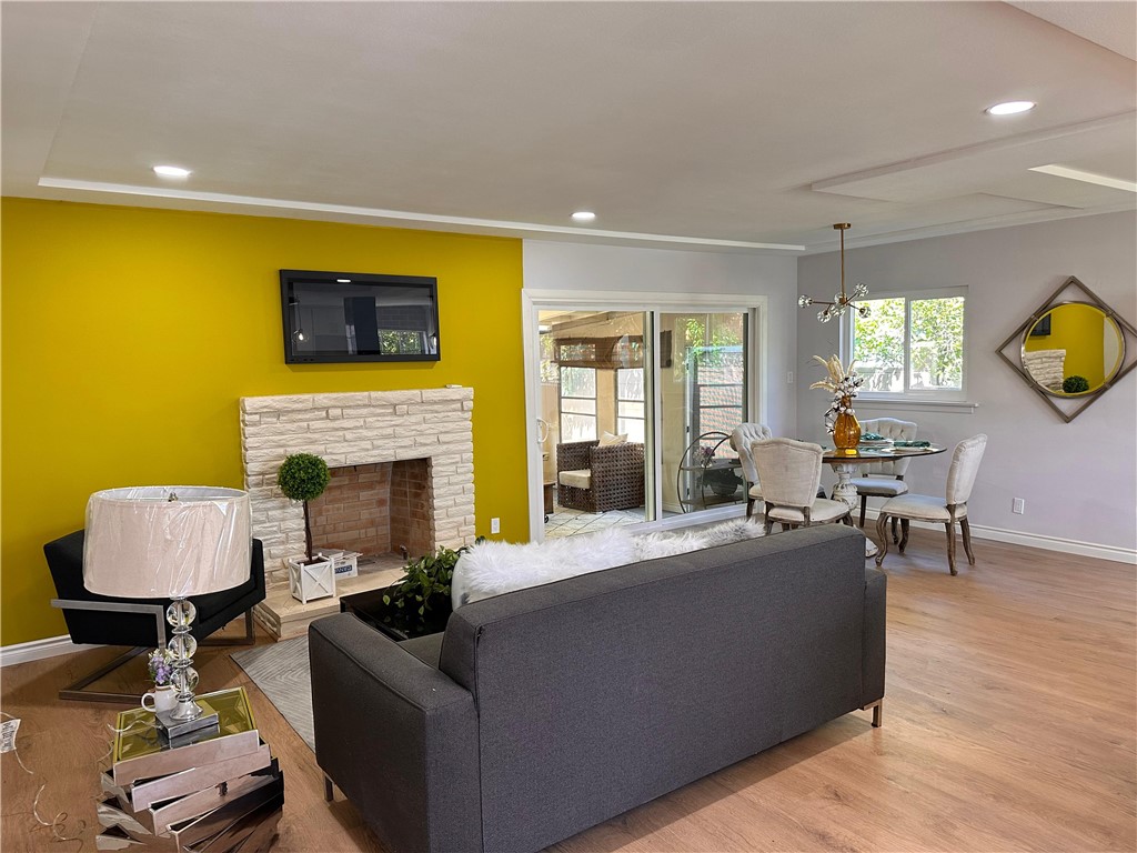 MLS #OC25225133 image #8