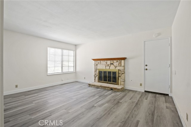 MLS #OC25225192 image #10