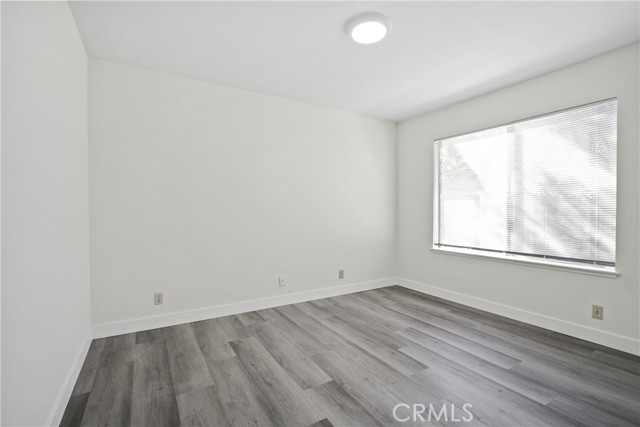 MLS #OC25225192 image #11