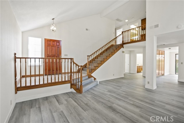 MLS #OC25225192 image #5