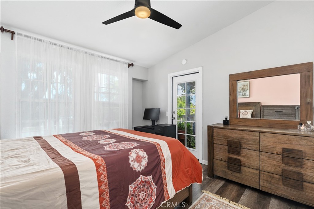 MLS #OC25225242 image #17