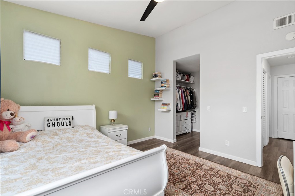 MLS #OC25225242 image #23