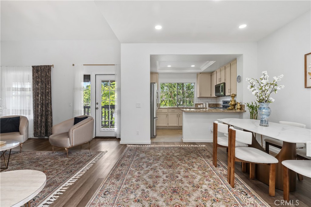 MLS #OC25225242 image #5