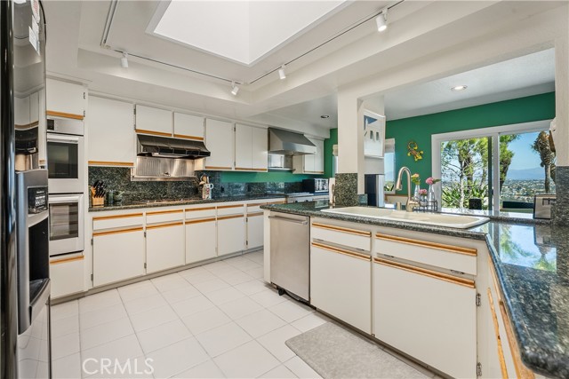 MLS #OC25225266 image #27