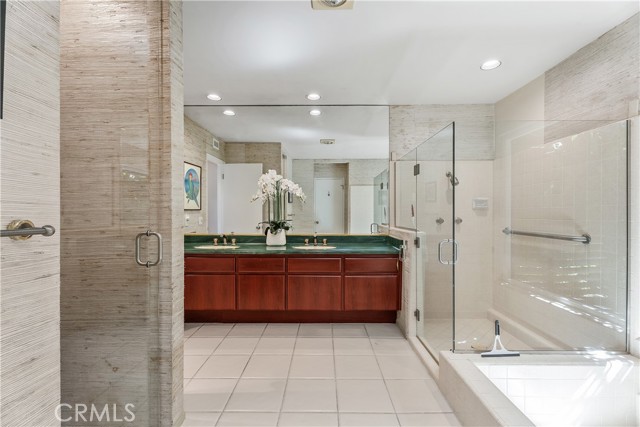 MLS #OC25225266 image #36