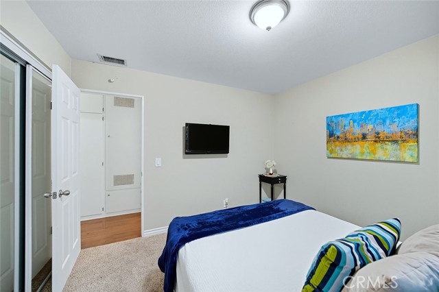 MLS #OC25225283 image #31