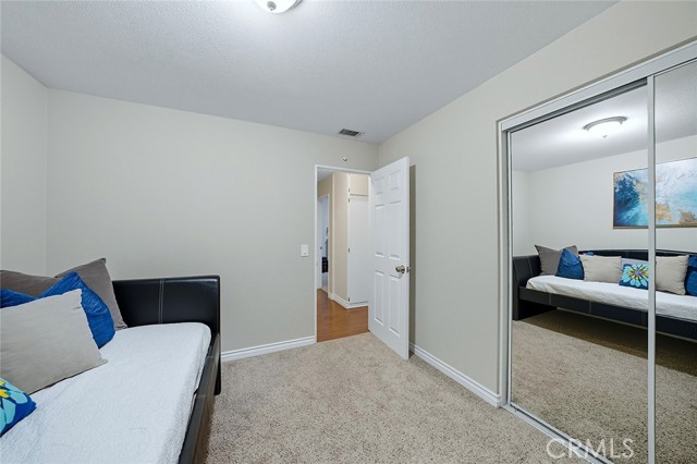 MLS #OC25225283 image #36