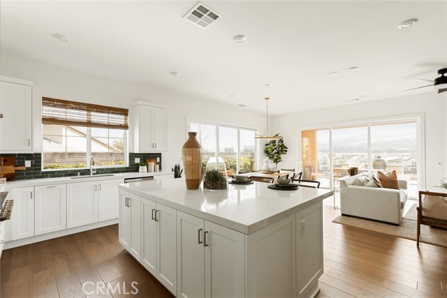 MLS #OC25225317 image #13