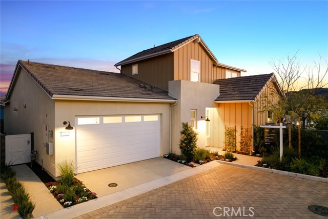 MLS #OC25225317 image #2