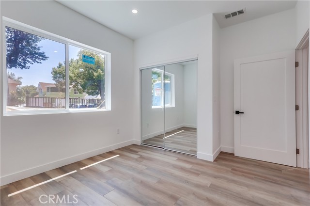 MLS #OC25225401 image #34