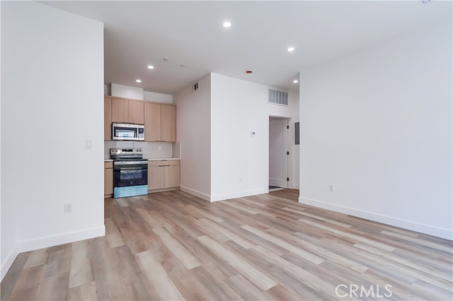 MLS #OC25225401 image #36