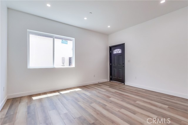 MLS #OC25225401 image #38
