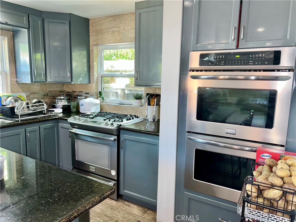 MLS #OC25225415 image #10