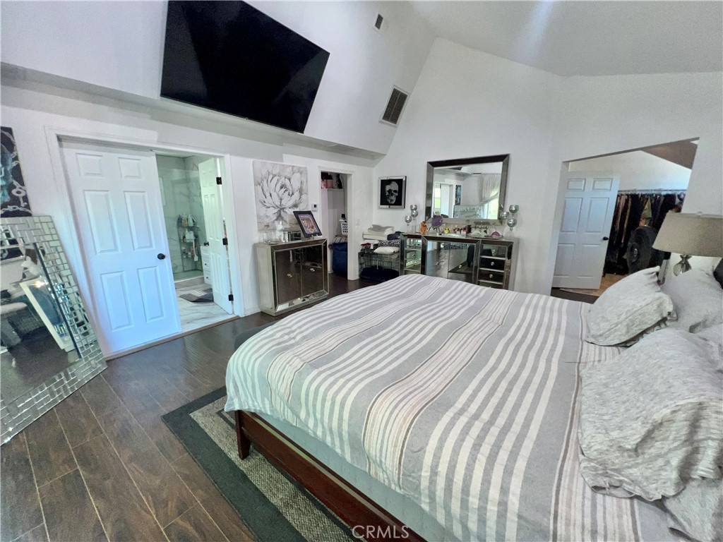 MLS #OC25225415 image #22