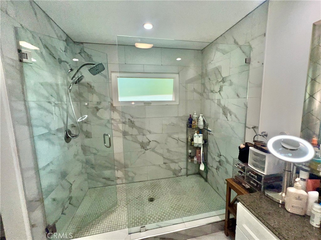 MLS #OC25225415 image #24