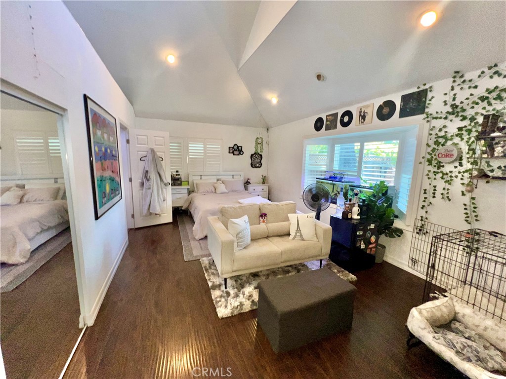 MLS #OC25225415 image #29