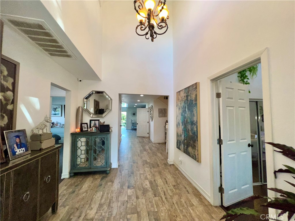 MLS #OC25225415 image #3