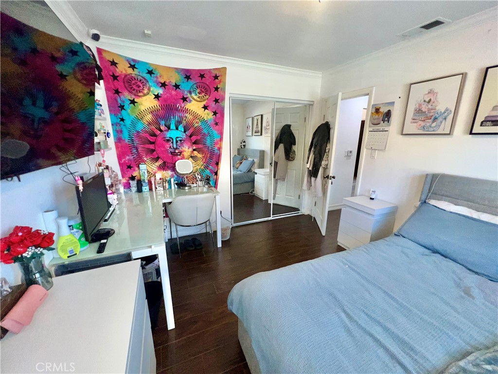 MLS #OC25225415 image #36