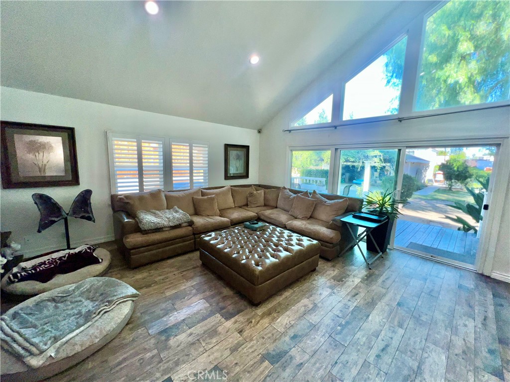 MLS #OC25225415 image #5