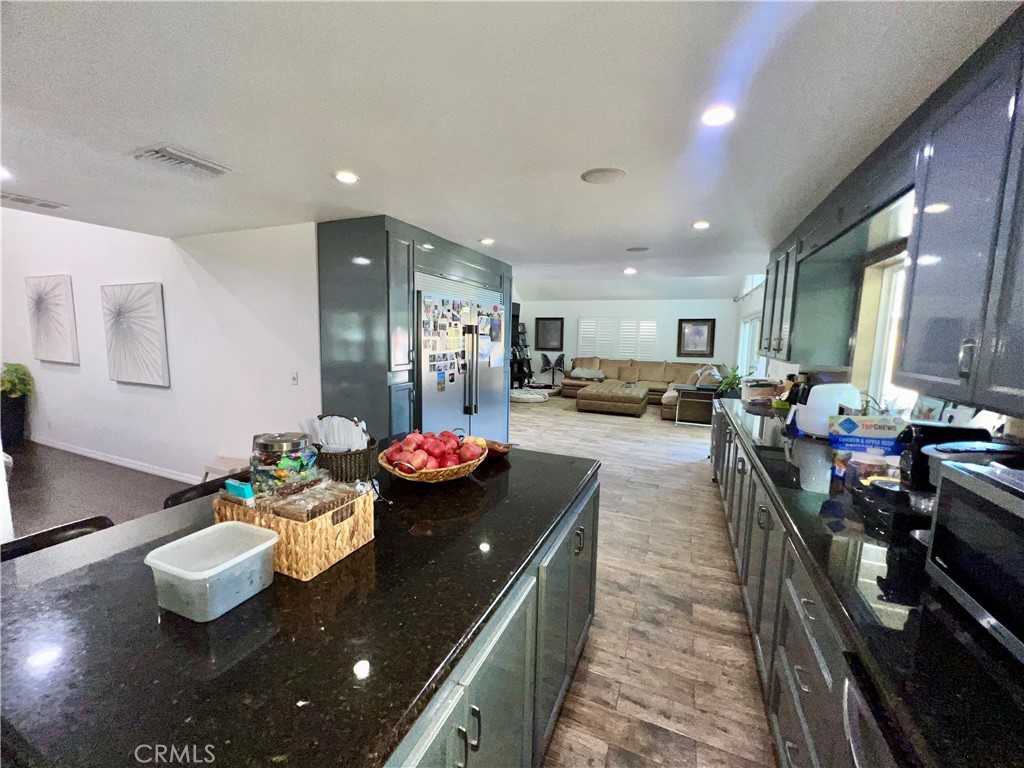 MLS #OC25225415 image #9