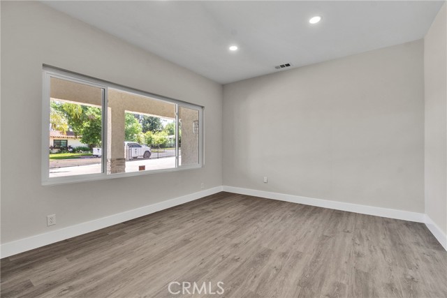 MLS #OC25225506 image #26