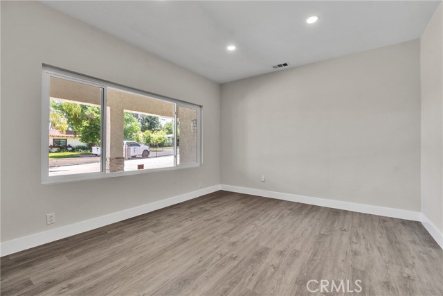 MLS #OC25225506 image #28