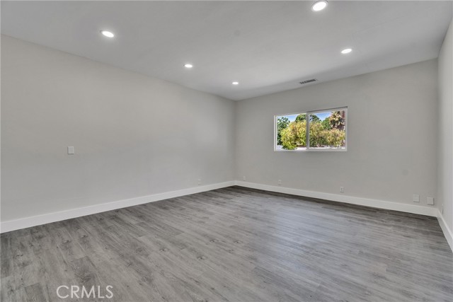 MLS #OC25225506 image #3