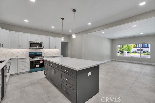 MLS #OC25225506 image #6