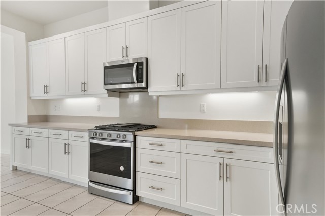 MLS #OC25225551 image #10