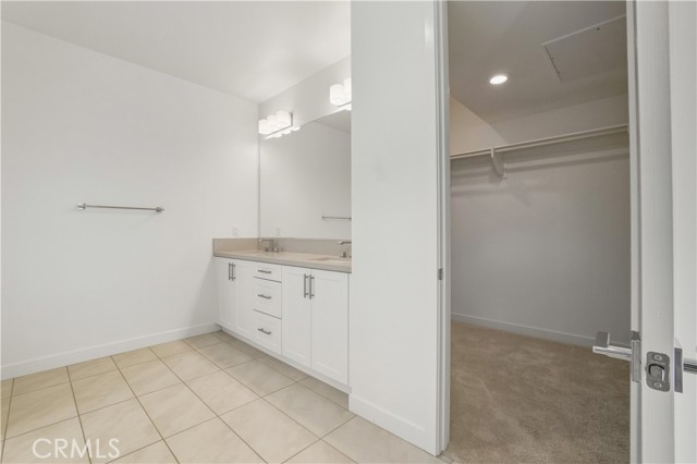 MLS #OC25225551 image #21