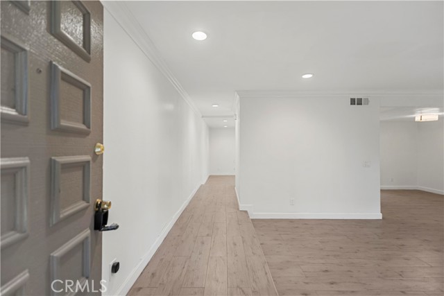 MLS #OC25225622 image #1