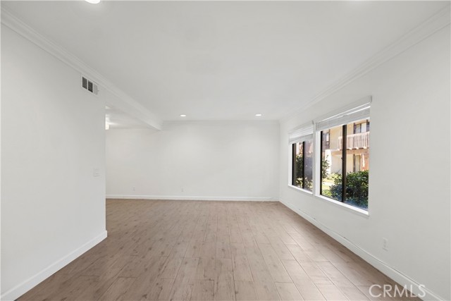 MLS #OC25225622 image #2