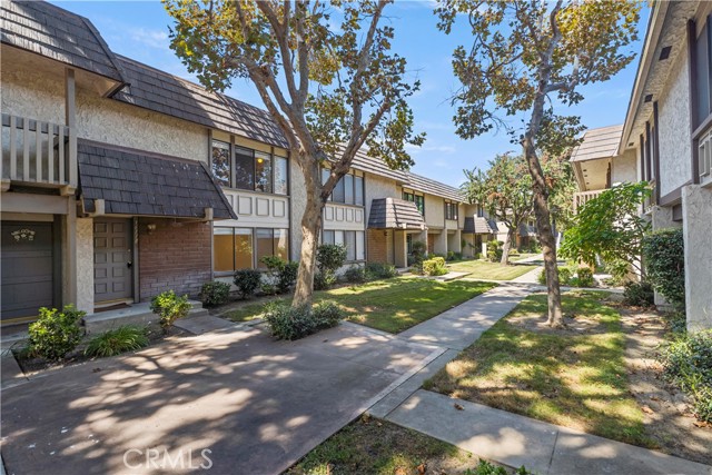 MLS #OC25225622 image #30