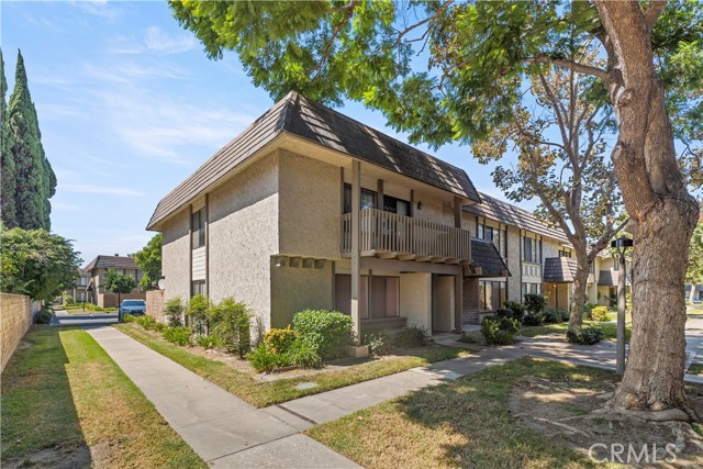 MLS #OC25225622 image #32